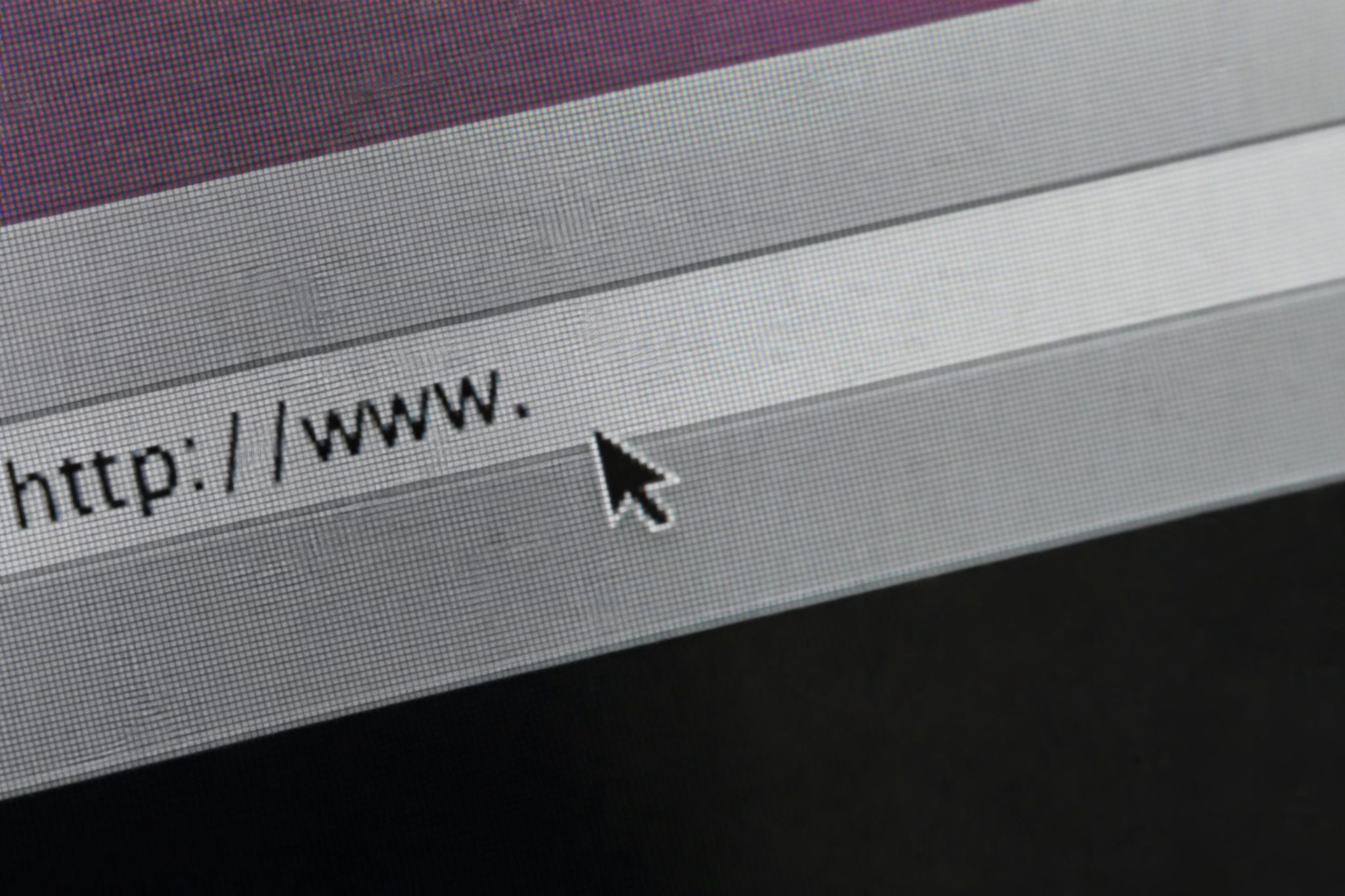 Tarayıcı adres çubuğunda URL ve domain görünümü